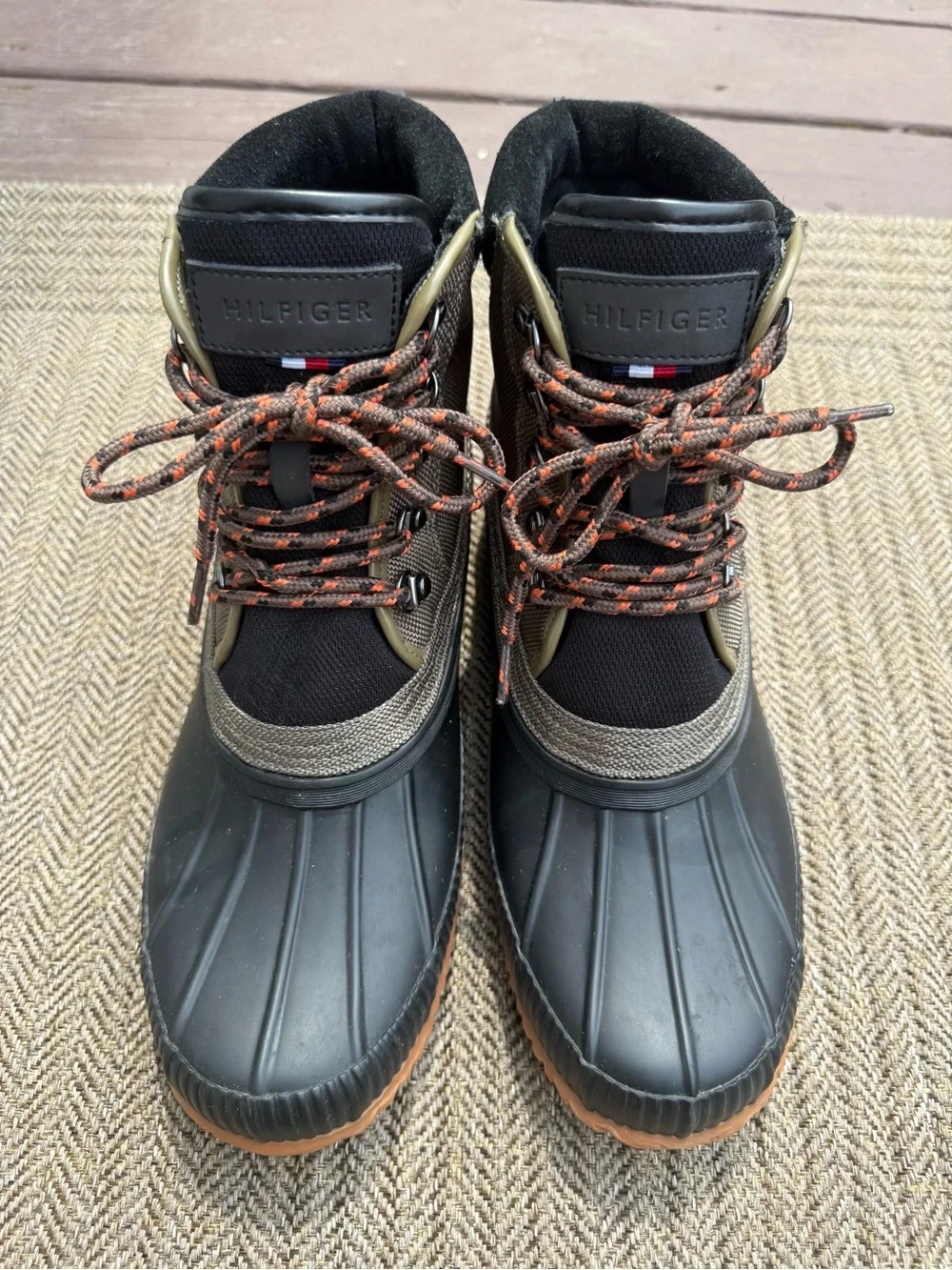 Tommy Hilfiger Men’s size 10 Black & Army Green Lace-Up Duck Boots